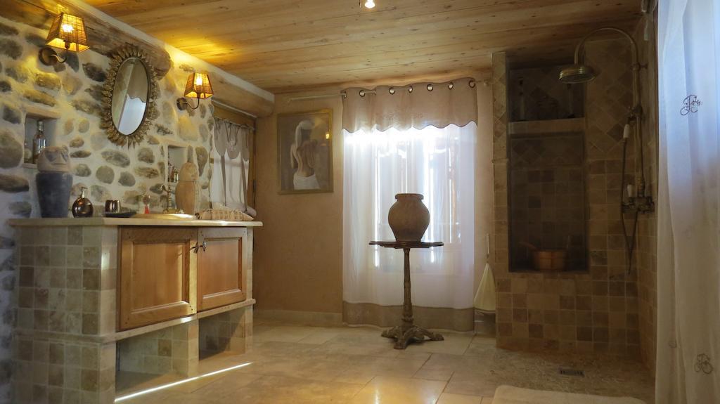 Les Gites D'Eliane Laragne Cameră foto